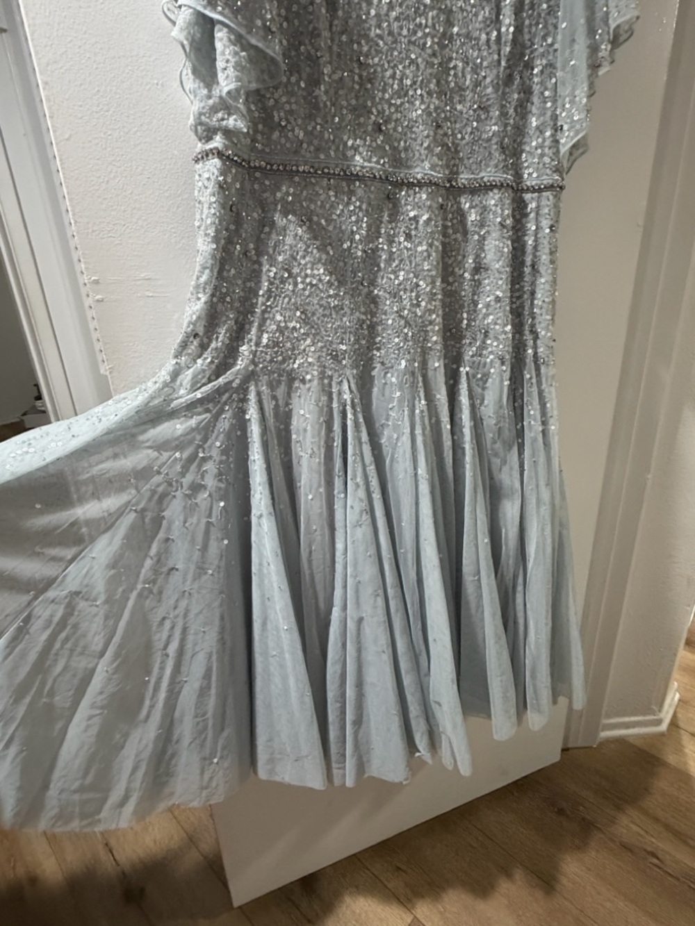 NWT:Flutter cape Sleeve Beaded Tea Length Drop Waist Dress - a few loose threads - Picture 11 of 13